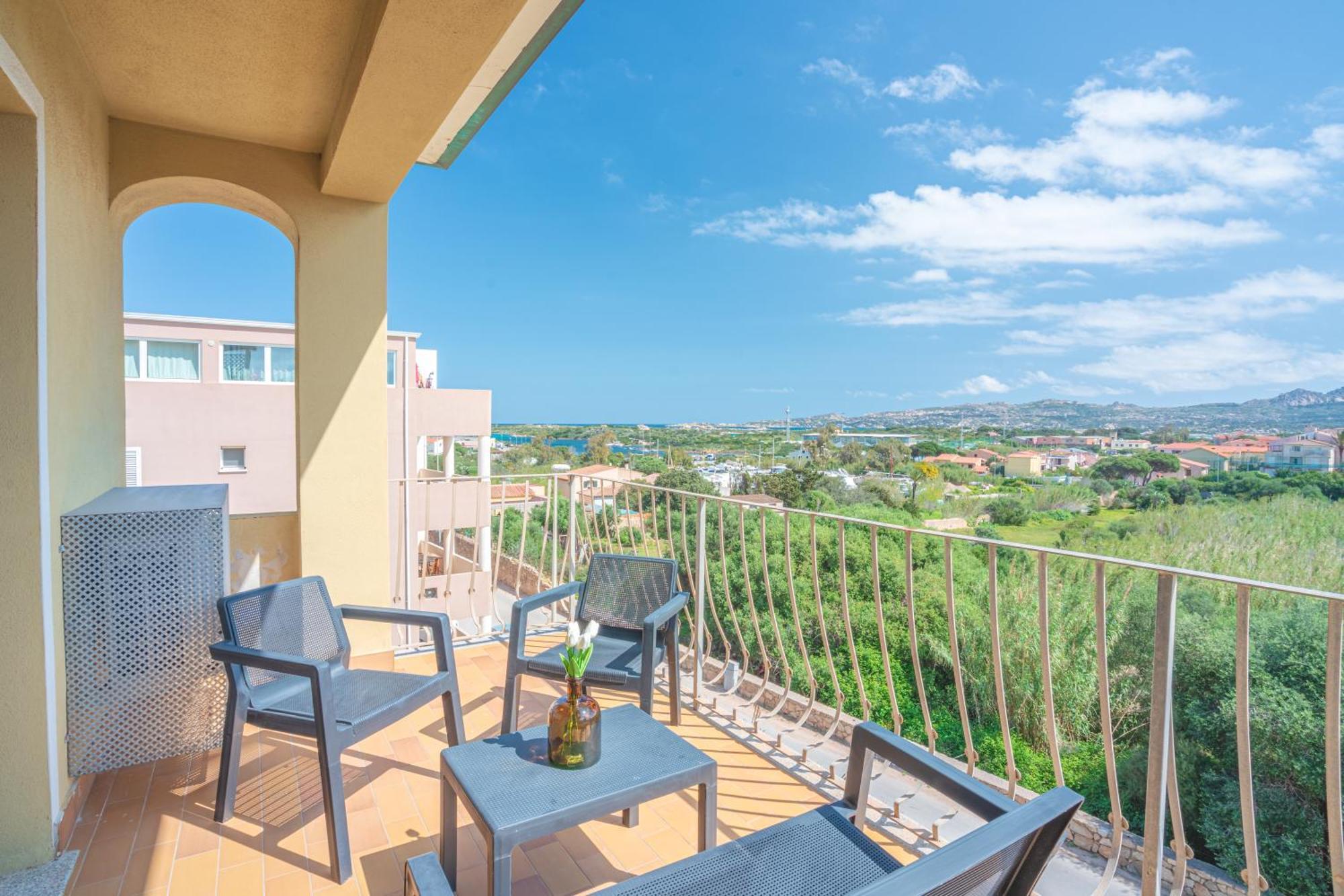 Aparthotel Residenze Le Vele&Le Maree La Maddalena  Esterno foto