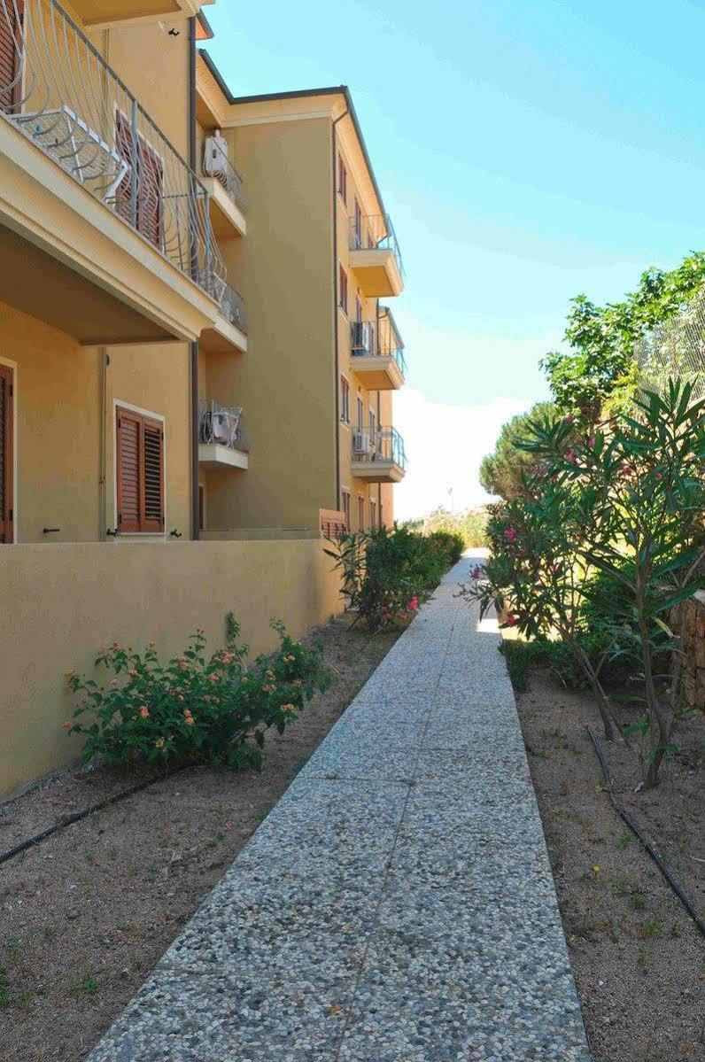 Aparthotel Residenze Le Vele&Le Maree La Maddalena  Esterno foto