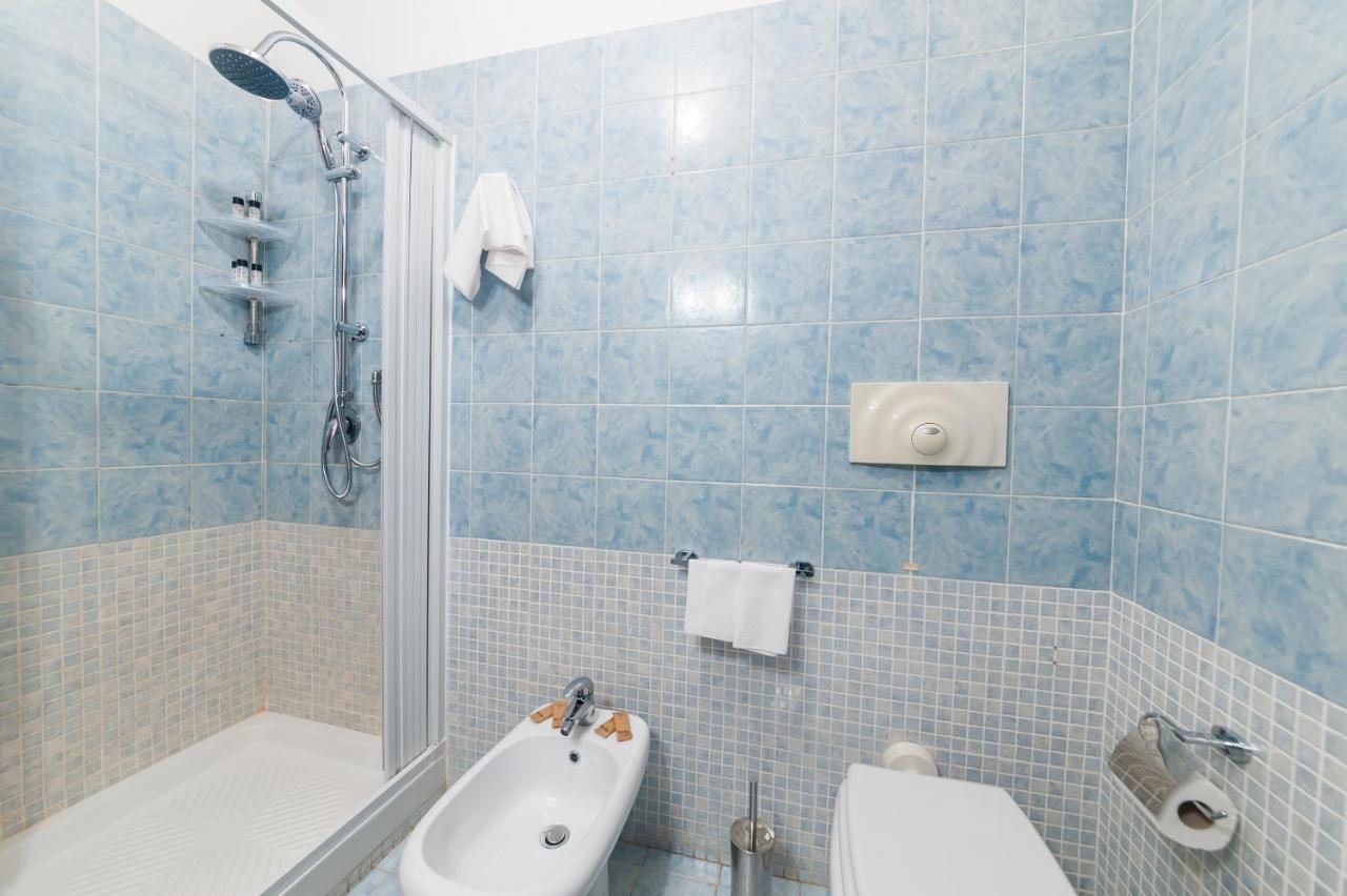 Aparthotel Residenze Le Vele&Le Maree La Maddalena  Esterno foto